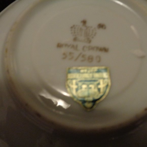 ROYAL CROWN JAPAN GILT ROMANCE CUP & SAUCER - Picture 8 of 8